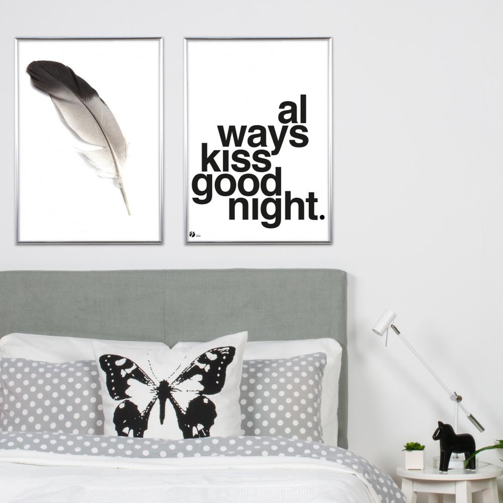 Dahl & Krohn Always Kiss Goodnight - B&W