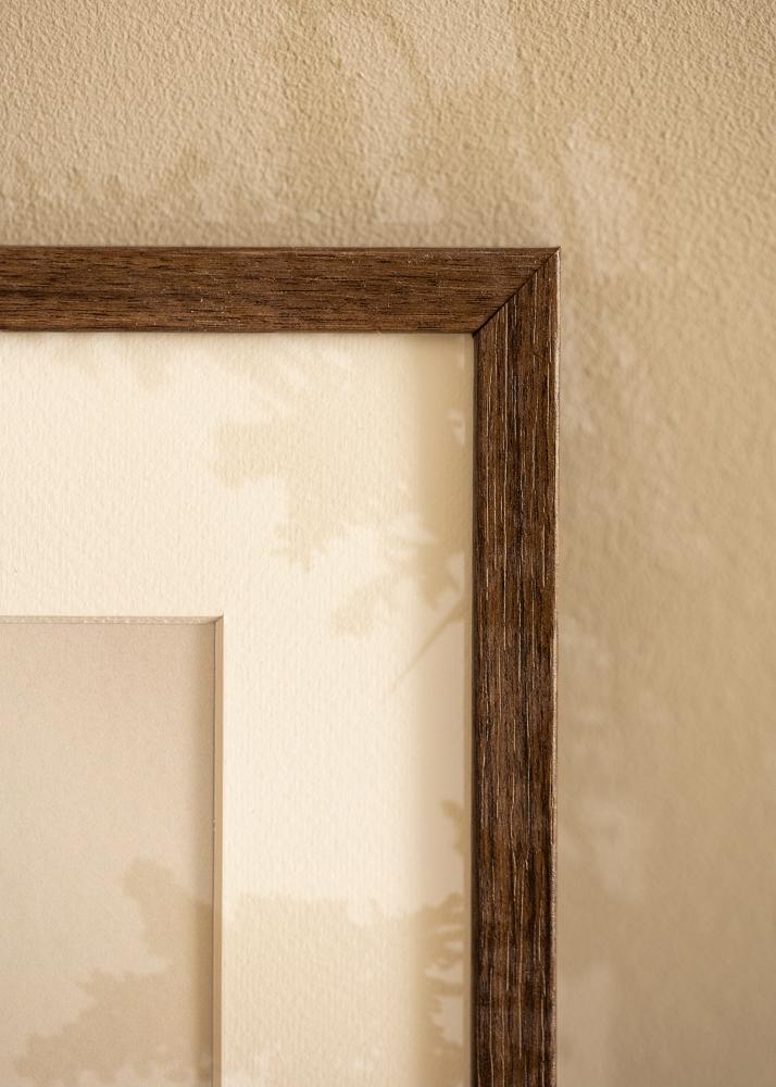 Ram med passepartou Frame Ares Walnut 30x30 cm - Mounts White 20x20 cm