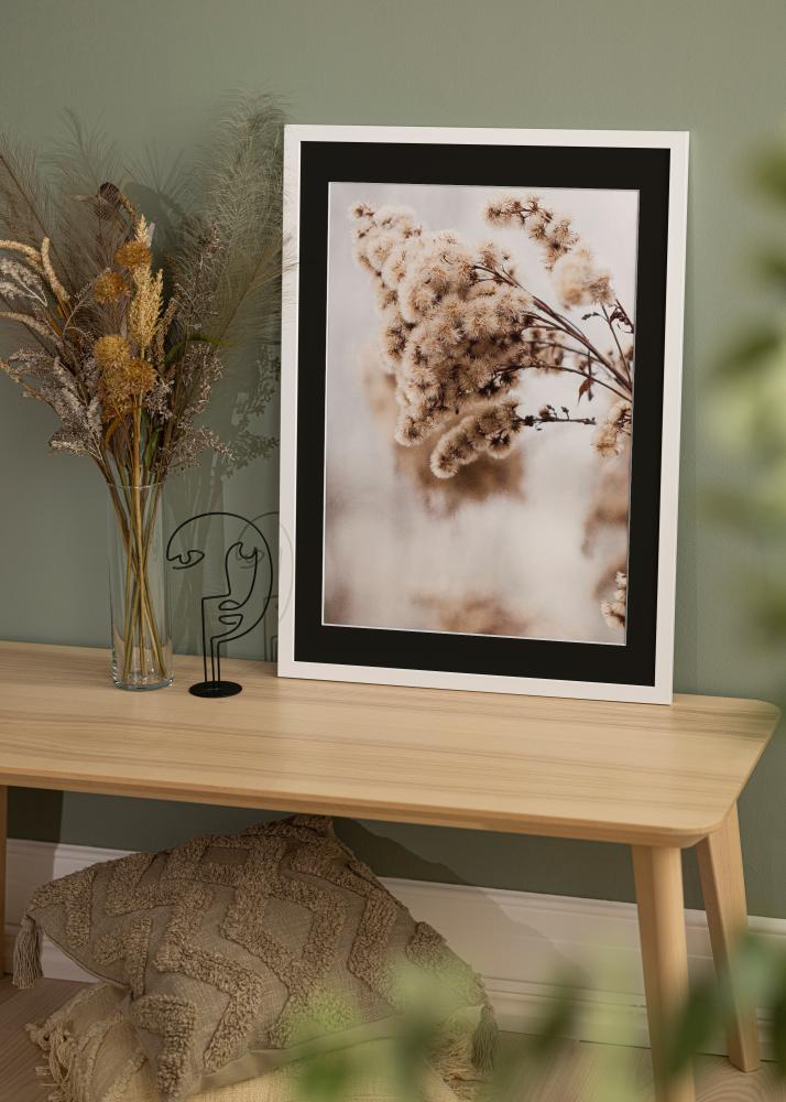 Ram med passepartou Frame White Wood 70x90 cm - Picture Mount Black 24x30 inches