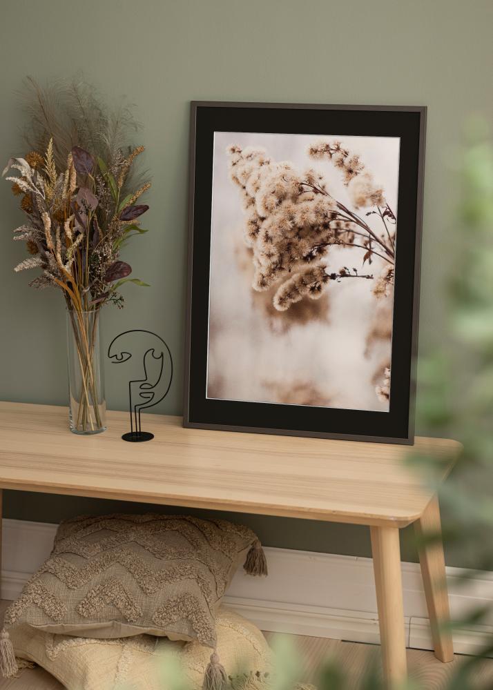 Ram med passepartou Frame Edsbyn Graphite 18x24 cm - Picture Mount Black 13x17 cm