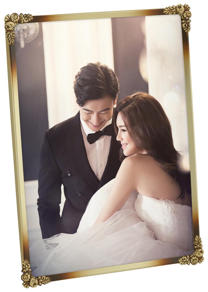 Eiri Kehykset Frame Rosen Metall Gold 15x20 cm