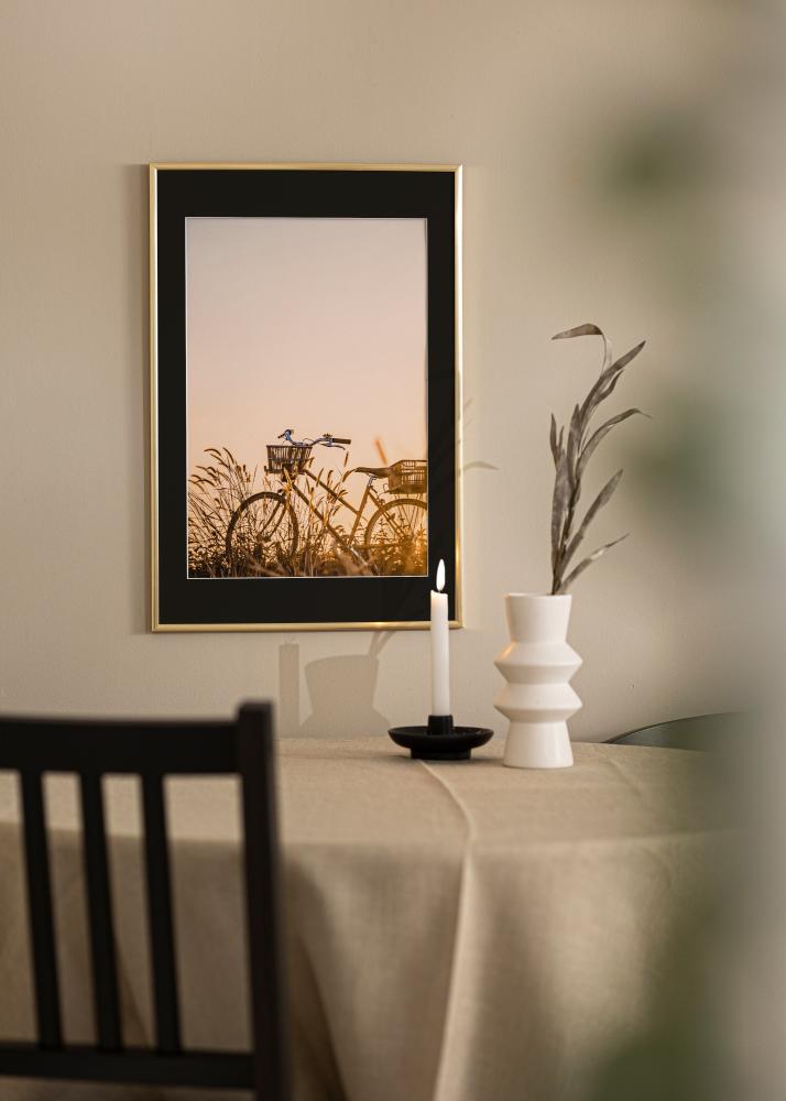 Ram med passepartou Frame New Lifestyle Shiny Gold 30x40 cm - Picture Mount Black 18x27 cm