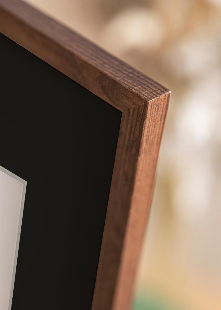 Ram med passepartou Frame Galant Walnut 50x60 cm - Picture Mount Black 14x18 inches