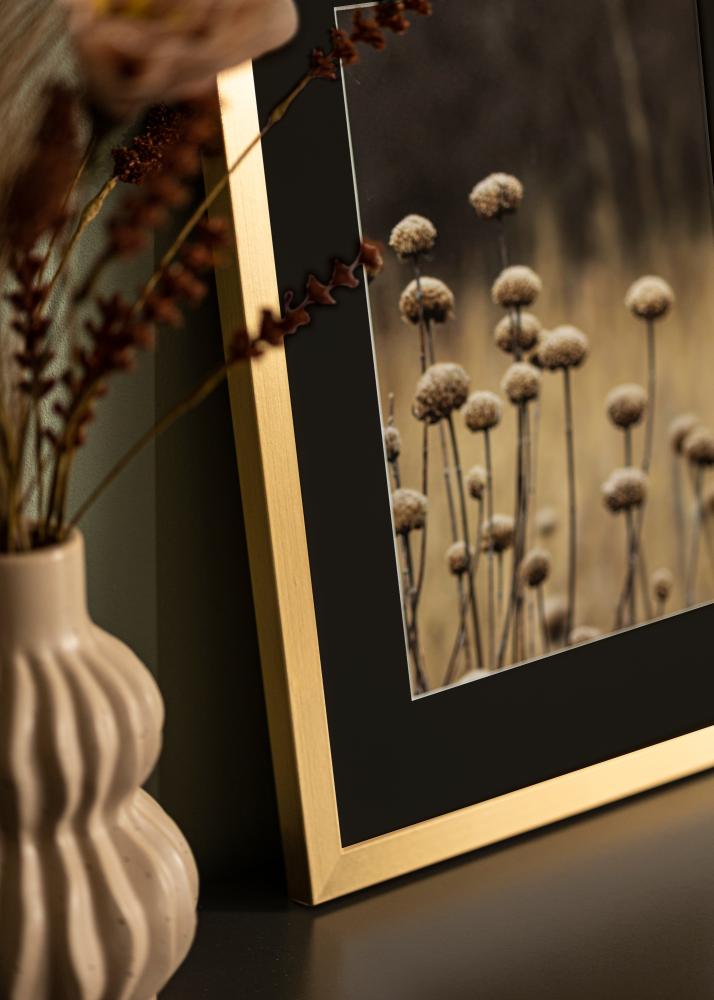 Ram med passepartou Frame Selection Gold 70x100 cm - Picture Mount Black 62x93 cm