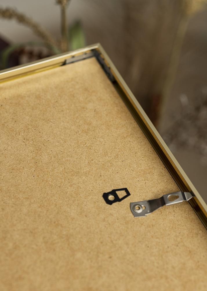 Ram med passepartou Frame Aluminium Shiny Gold 40x50 cm - Picture Mount White 29,7x42 cm (A3)