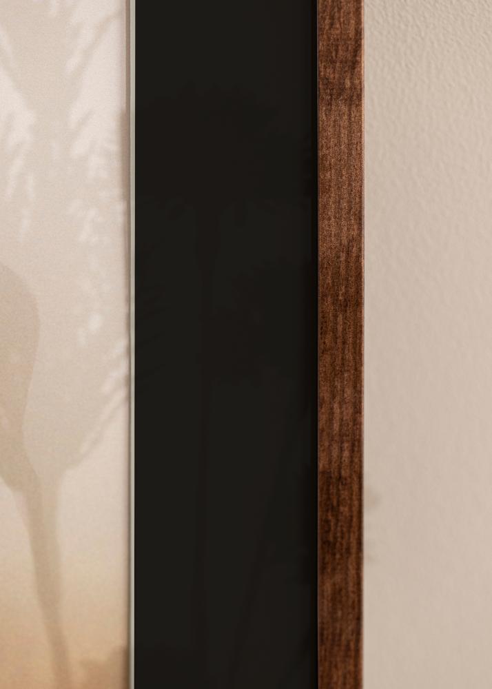 Ram med passepartou Frame Galant Walnut 50x70 cm - Picture Mount Black 33x56 cm