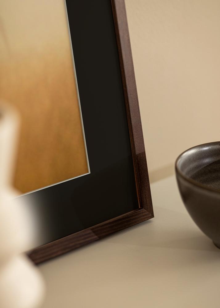 Ram med passepartou Frame E-Line Walnut 30x40 cm - Picture Mount Black 21x29.7 cm (A4)