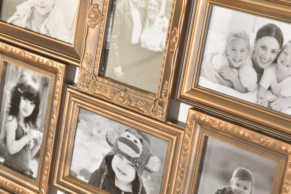 Innova Editions Maggiore Gold - 12 Pictures