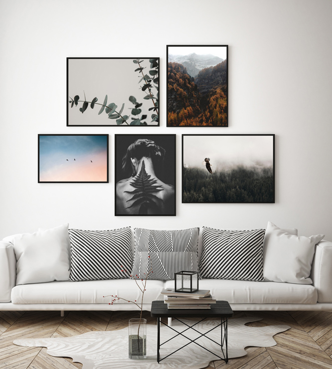 Aesthetic picture wall with 5 images
